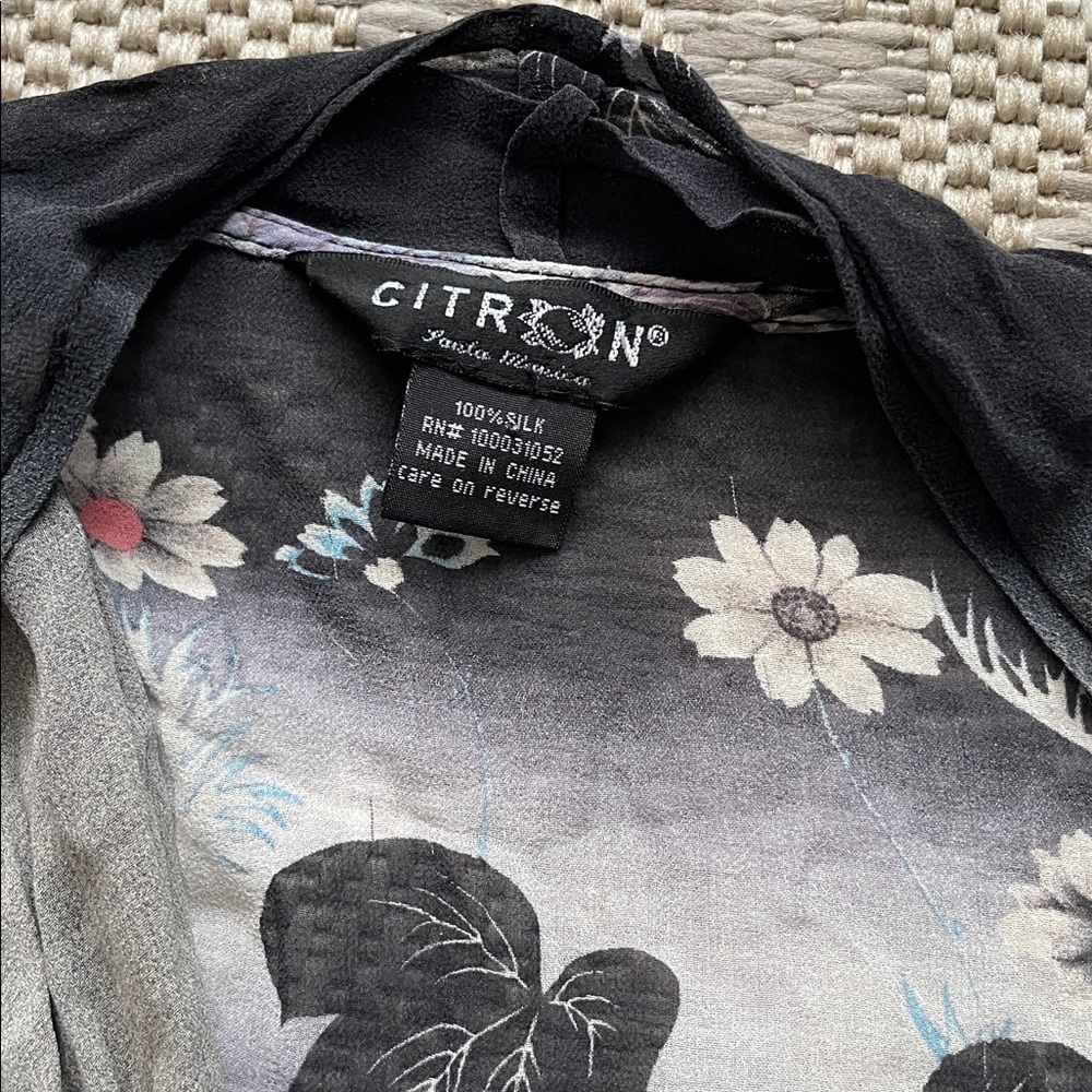 Citron Floral Sheer Silk Kimono Shawl🌬️ - Picture 3 of 9